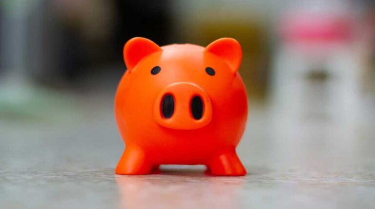 How to Save Money on a Low Income